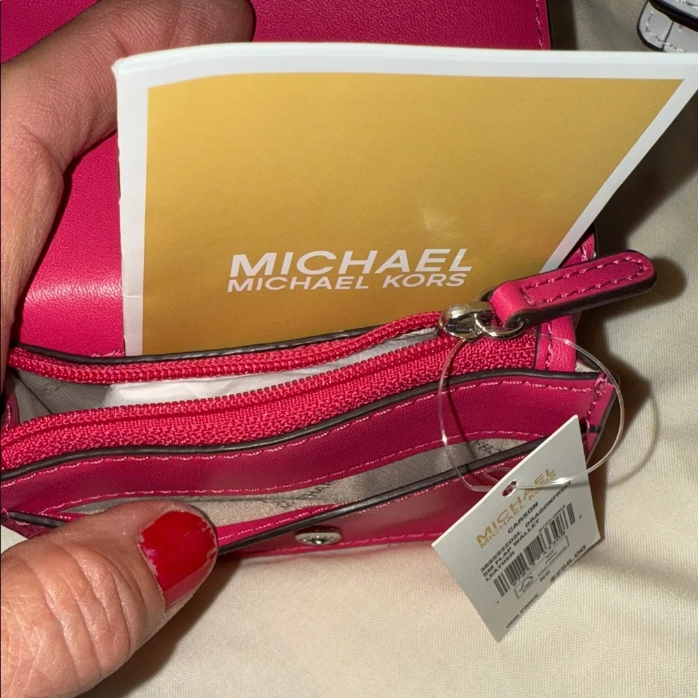 Michael Kors $258 Carson Women Pebbled Leather Flap Wallet one only - Picture 8 of 15